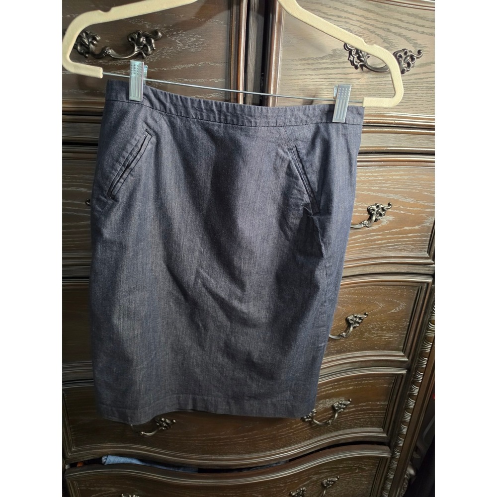 Ann Taylor LOFT Dark Wash Denim Pencil Skirt Size 4‎ Stretch Cotton Blend Pocket